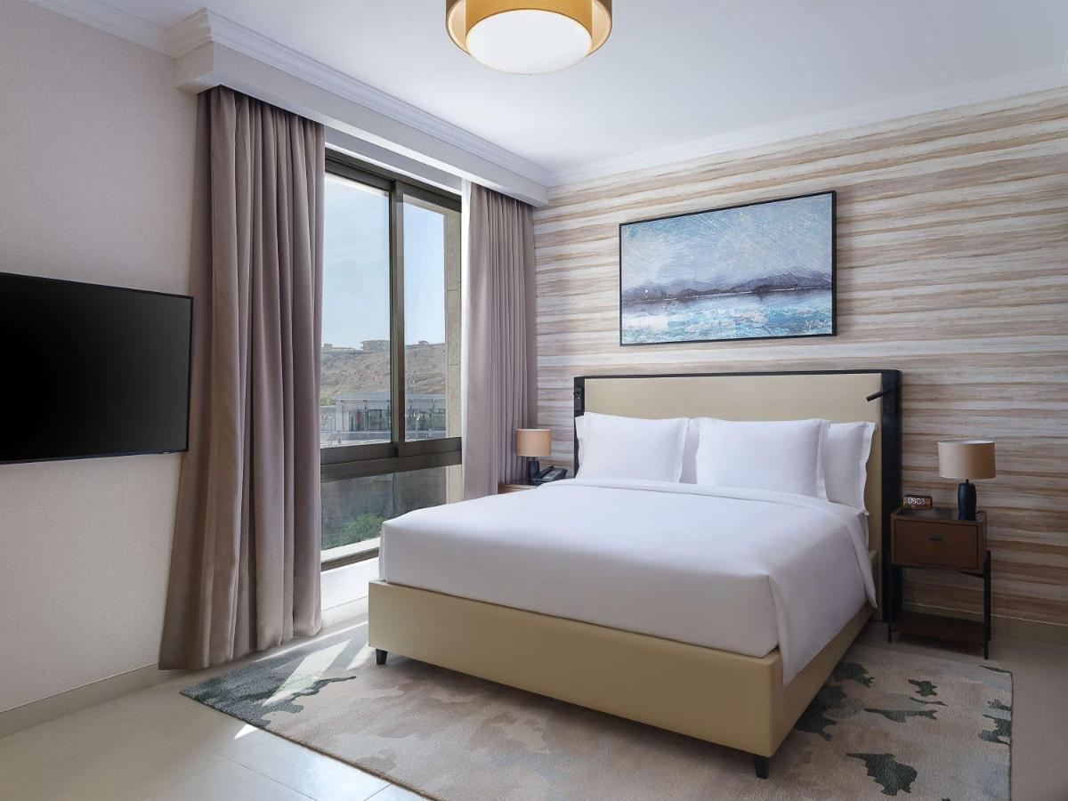 Doubletree By Hilton Muscat Qurum Exterior foto