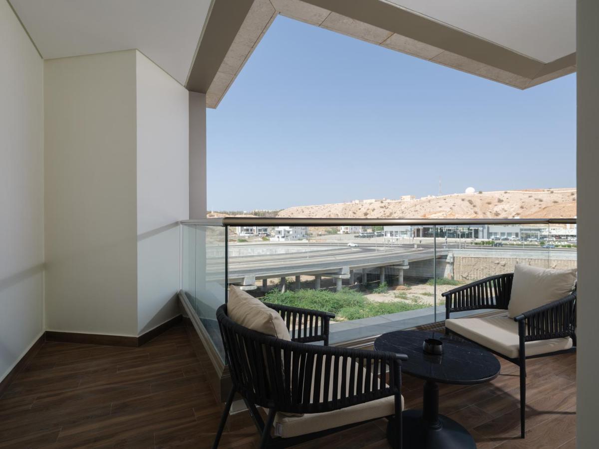 Doubletree By Hilton Muscat Qurum Exterior foto