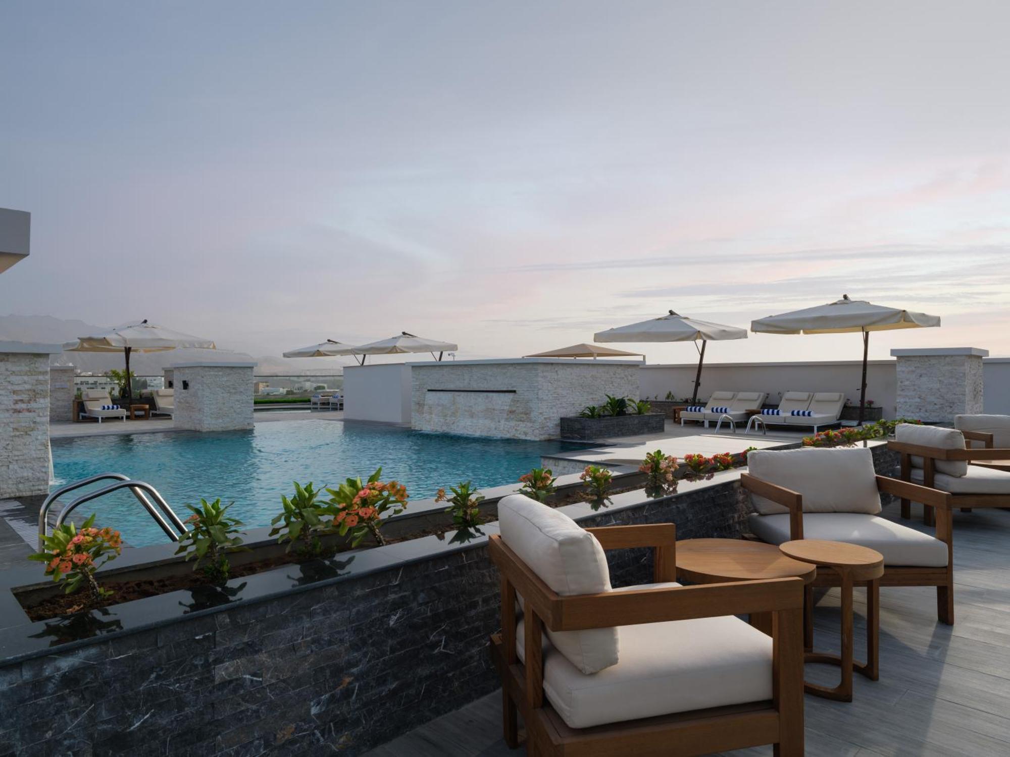 Doubletree By Hilton Muscat Qurum Exterior foto