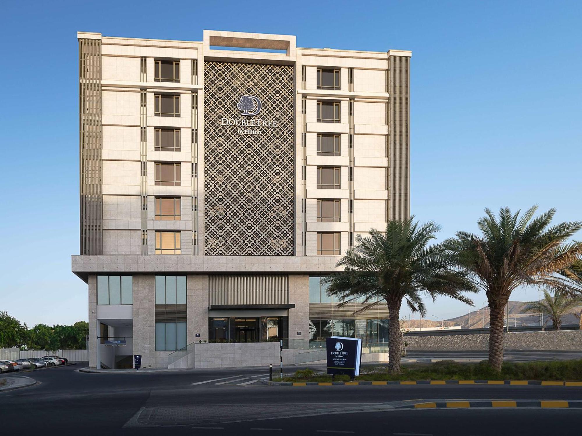 Doubletree By Hilton Muscat Qurum Exterior foto